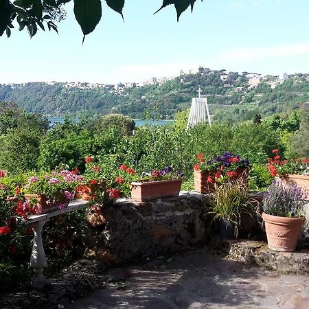 Bed&Breakfast "Fiorella" Sul Lago Castel Gandolfo Εξωτερικό φωτογραφία
