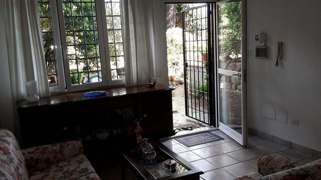 Bed&Breakfast "Fiorella" Sul Lago Castel Gandolfo Εξωτερικό φωτογραφία